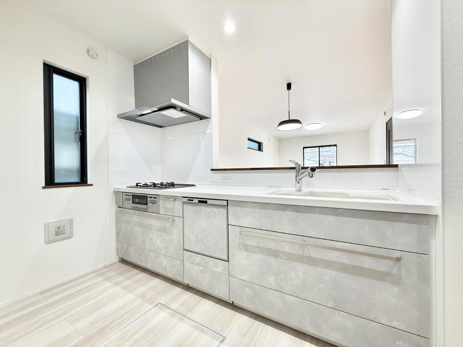 �L�b�`�� �������Ƒ��ƂȂ���A�R�~���j�P�[�V�����̏�