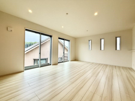 rO 났ƏΊ炪W܂AS܂郊rO