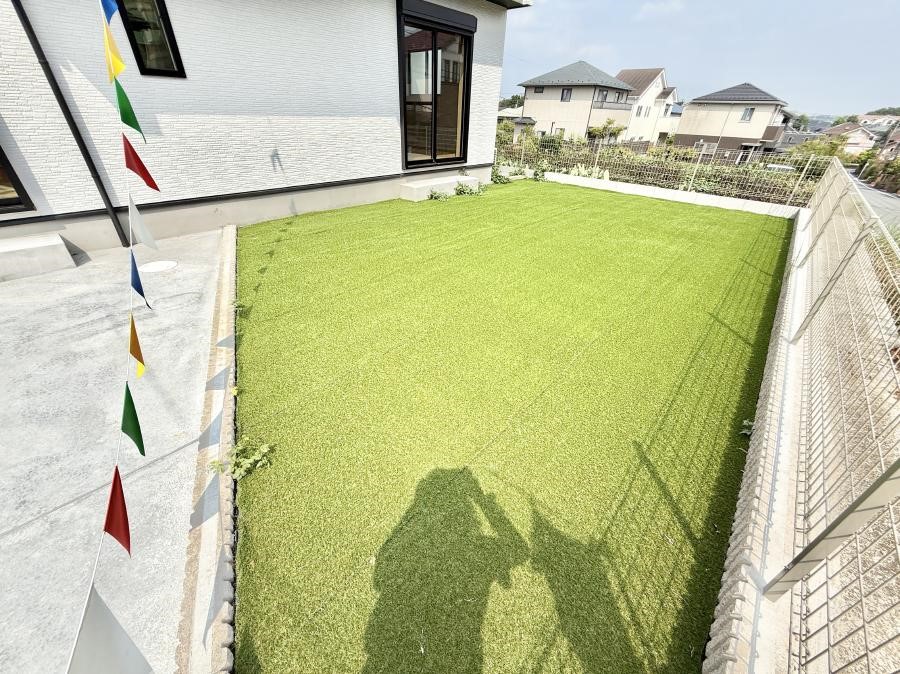 ̑ Oρ~nɂƂ肠΂̃Xy[XA₩ȕ͋Cł