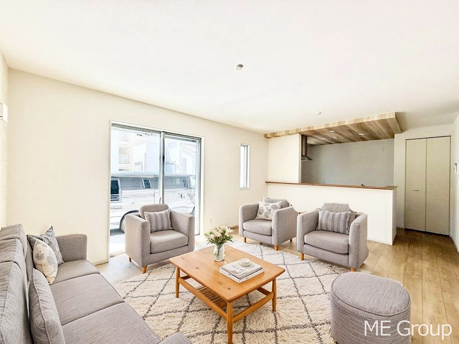 rO 肰ȂfUCZX悭oƋCGł