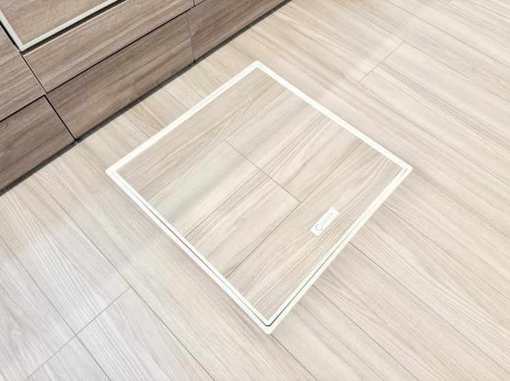 ̑ ݔBꂽ[Xy[XŉƑŜXbL