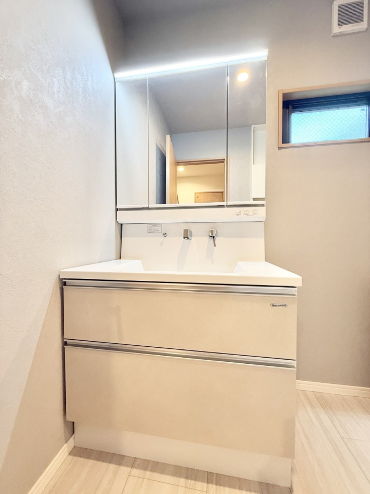 ���ʑ�E���ʏ� �������Ƒ��݂�Ȃ��g���₷���z�u�ł�