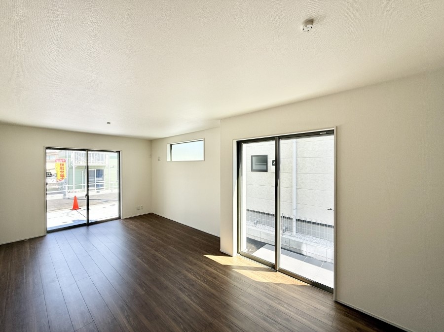 rO 났ƏΊ炪W܂AS܂郊rO