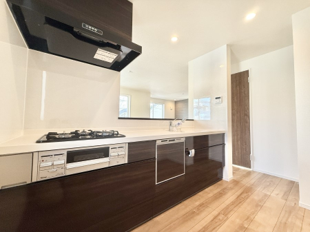 �L�b�`�� �����������������Ԃ����܂��A�Ί炠�ӂ��L�b�`��