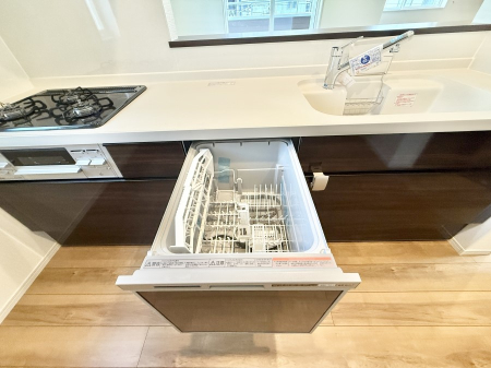 ���̑����� �ݔ�����ԂȂ����I�H����s�J�s�J�Ɏd�グ�Ă���܂�