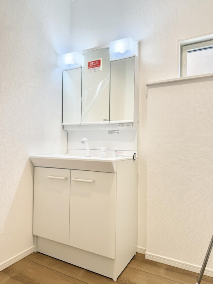 ʑEʏ 邢ʏ͖̎yłႢł