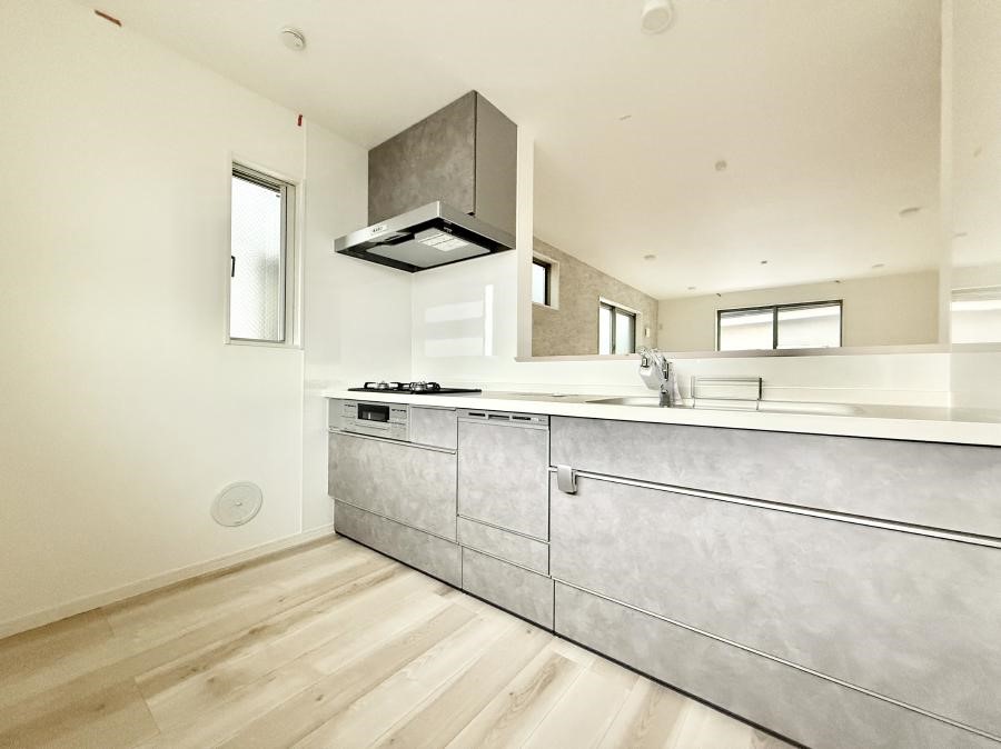 Lb` ƑƂȂAR~jP[V̏