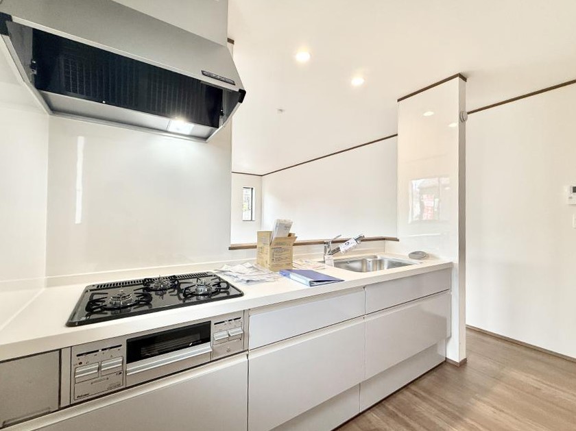 �L�b�`�� �������Ƒ����J��[�߂�A������̂���L�b�`��