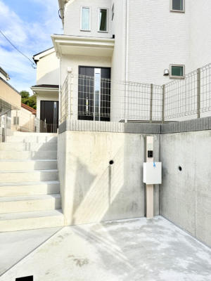 ���� �O�ρ� �V���v���Ŕ������A�Z�܂��̑���ۂ��ʂ錺�ւł�