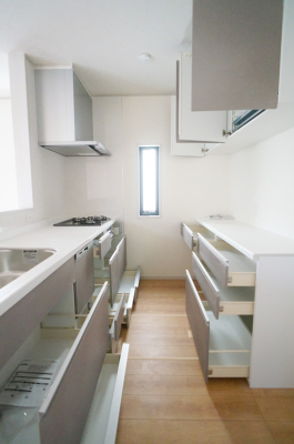 Lb` ƑƂȂAR~jP[V̏