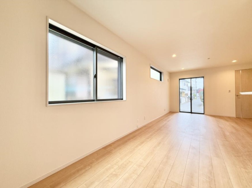 rO 났ƏΊ炪W܂AS܂郊rO