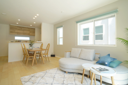 ���r���O ���������났�ƏΊ炪�W�܂�A�S���܂郊�r���O