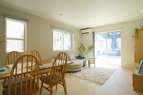 ���r���O �����������������Ɠ��ʂɂ���A�e���̋��