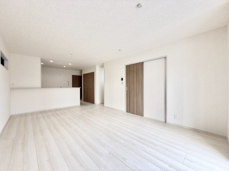 rO 났ƏΊ炪W܂AS܂郊rO