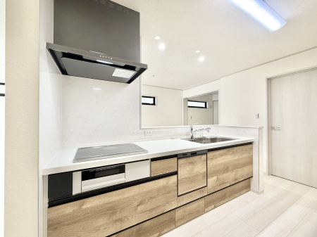 �L�b�`�� �������Ƒ����J��[�߂�A������̂���L�b�`��