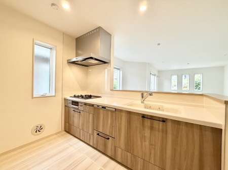 Lb` ƑƂȂAR~jP[V̏