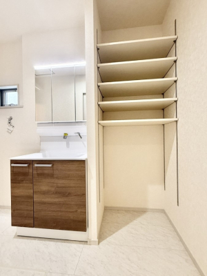 ʑEʏ Ƒ݂Ȃg₷zuł