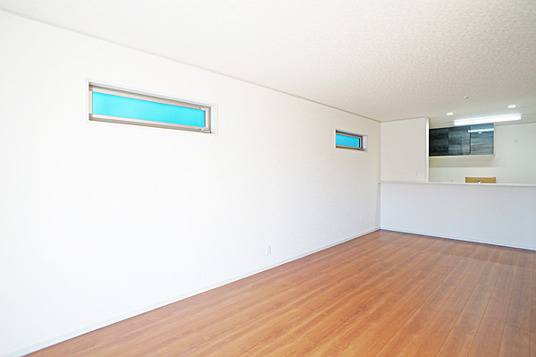 rO ƑRƏW܂AyԂ߂郊rO