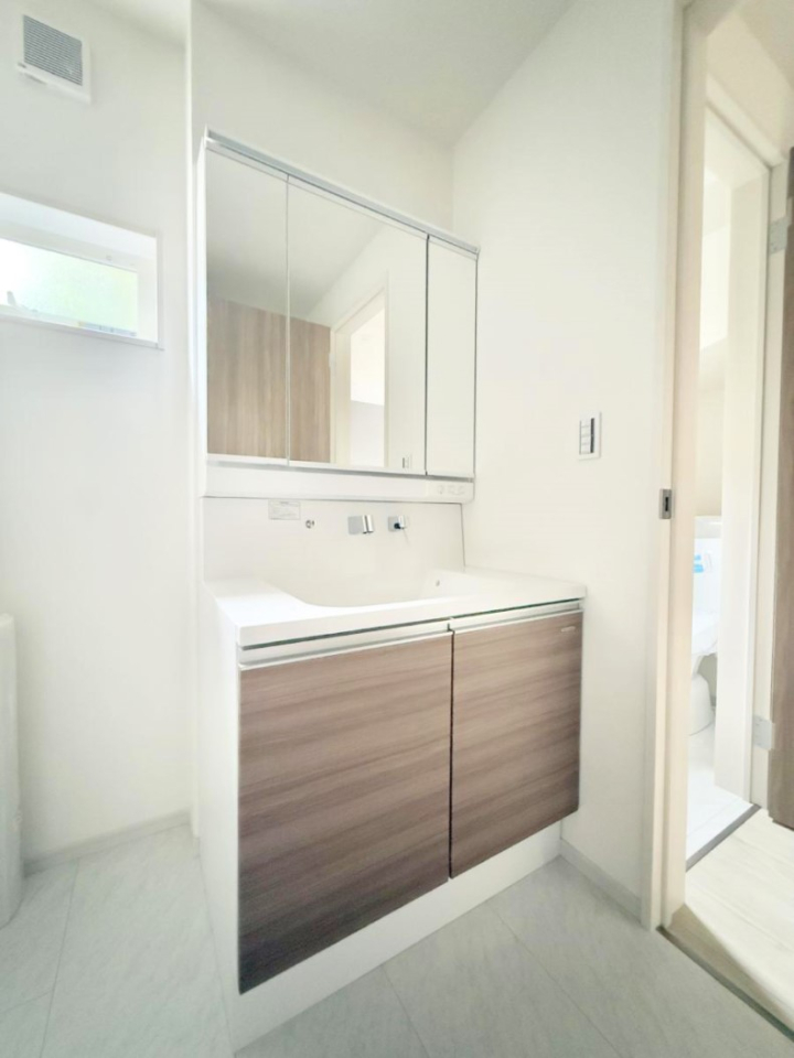 ʑEʏ 邢ʏ͖̎yłႢł