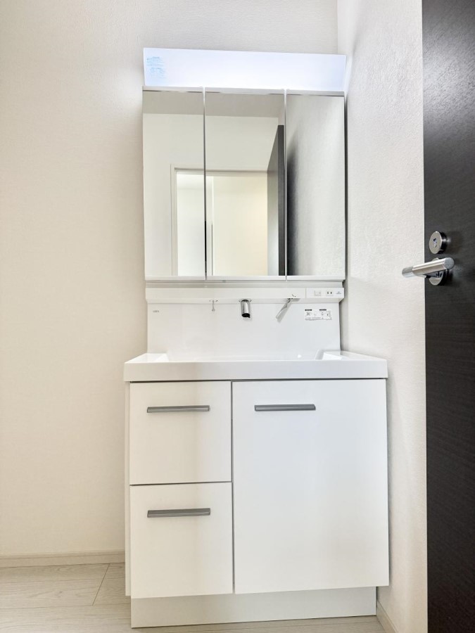 ʑEʏ 邢ʏ͖̎yłႢł