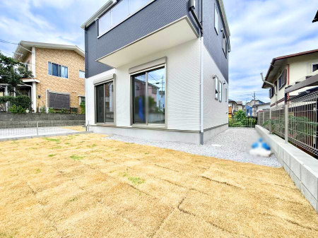 ̑ Oρ~nɂƂ肠΂̃Xy[XA₩ȕ͋Cł