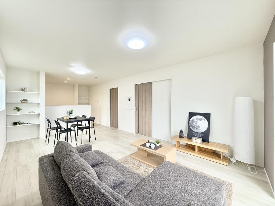 rO 났ƏΊ炪W܂AS܂郊rO