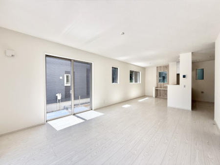 rO 났ƏΊ炪W܂AS܂郊rO