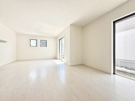 rO 났ƏΊ炪W܂AS܂郊rO