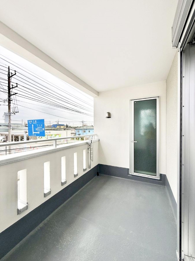 �o���R�j�[ ������ �G�߂̈ڂ낢����������J���I�ȋ�Ԃł�