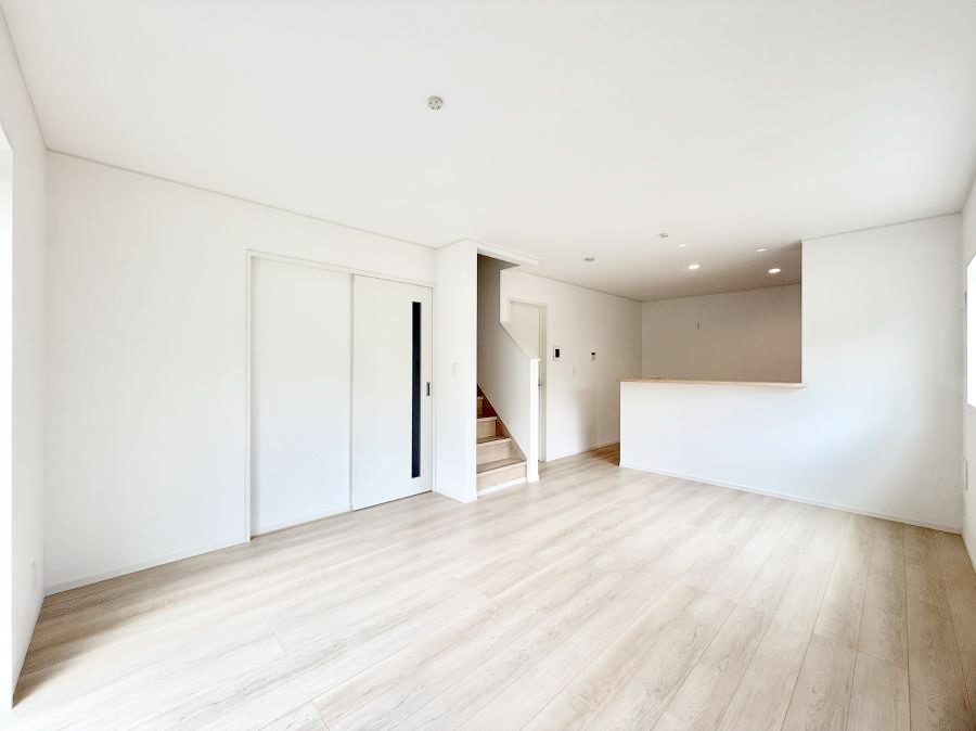 rO 났ƏΊ炪W܂AS܂郊rO