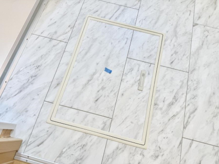 ̑ ݔBꂽ[Xy[XŉƑŜXbL