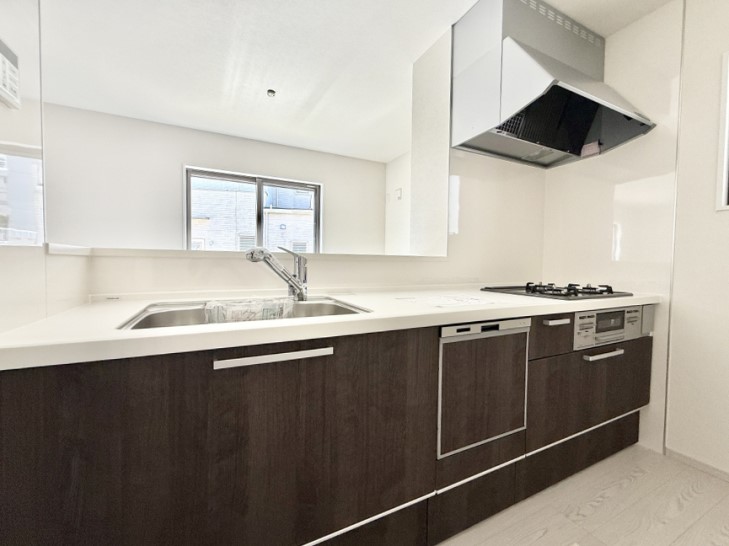 Lb` ƑƂȂAR~jP[V̏