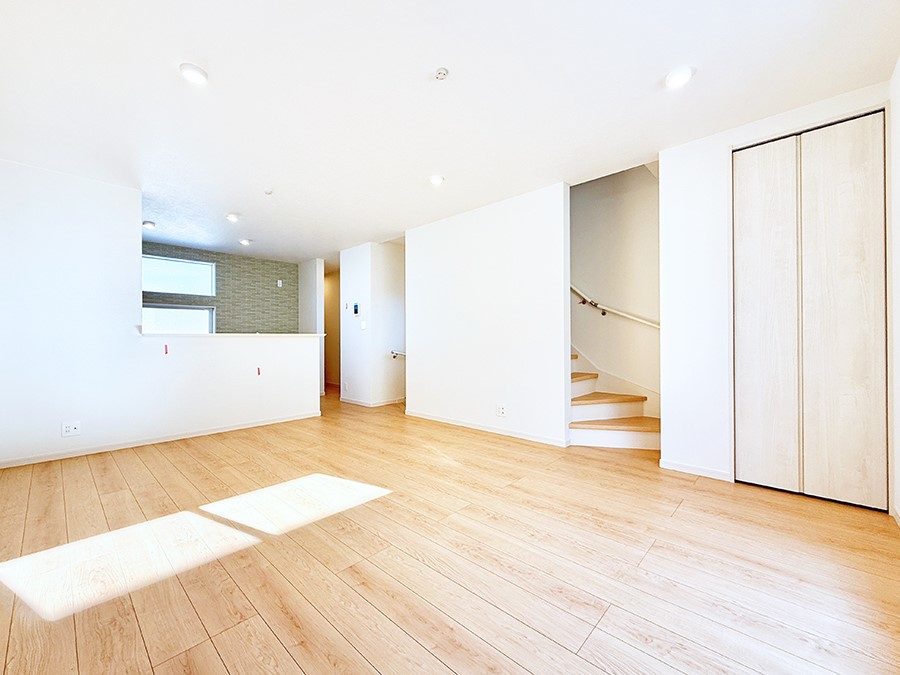 rO 났ƏΊ炪W܂AS܂郊rO