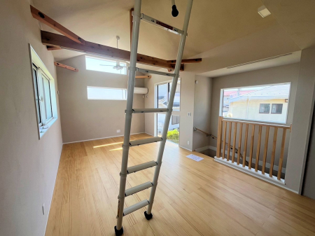 ���r���O �������������������A���S�n�̂������r���O