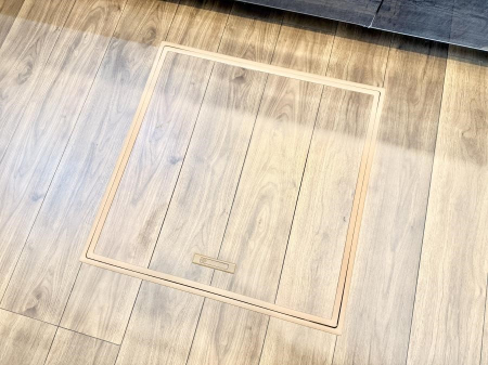 ̑ ݔBꂽ[Xy[XŉƑŜXbL