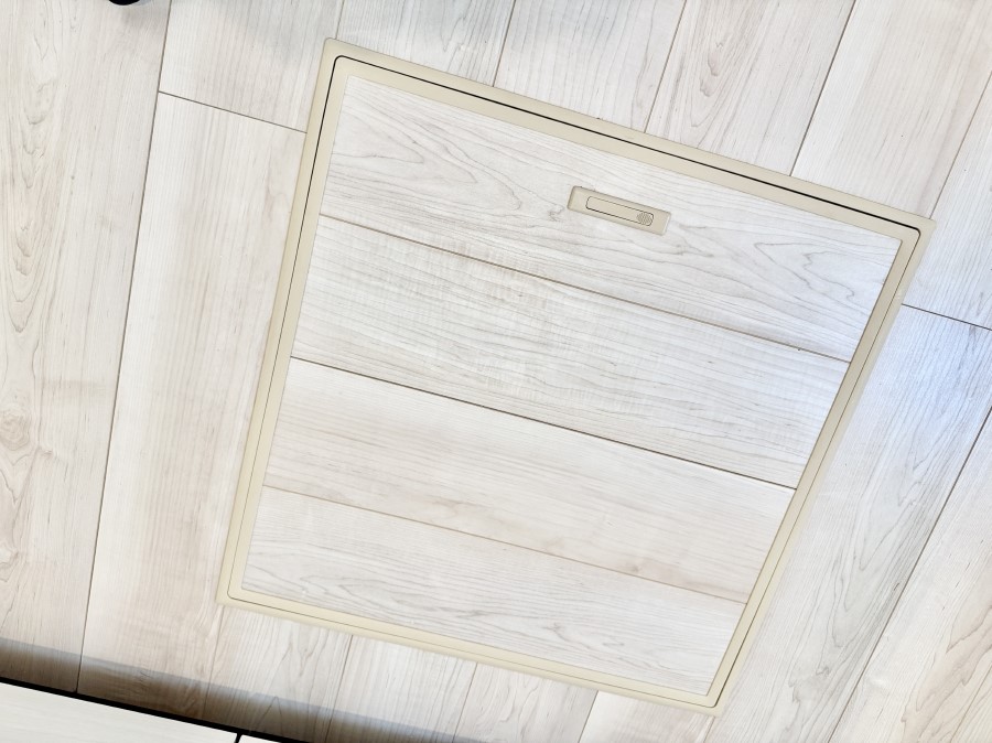 ̑ ݔBꂽ[Xy[XŉƑŜXbL