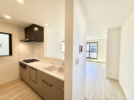 Lb` ƑƂȂAR~jP[V̏