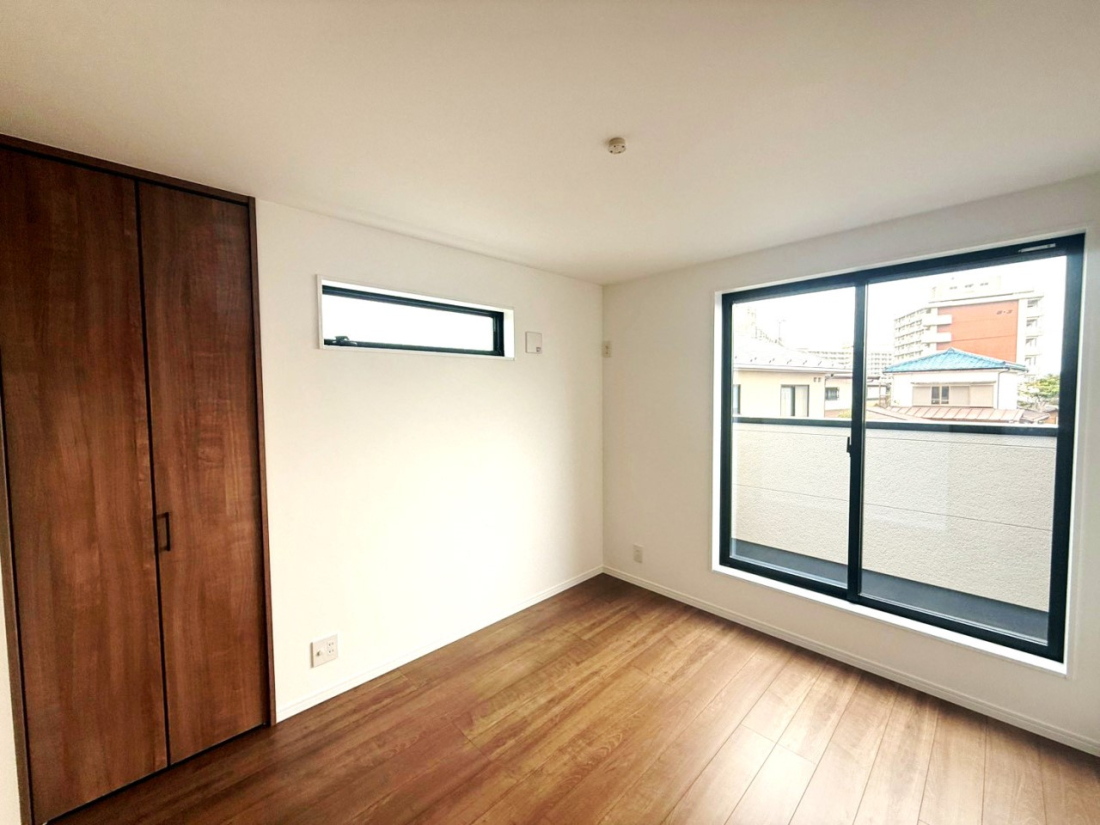 ̑  G߂̈ڂ낢JIȋԂł