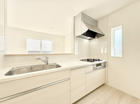 Lb` ƑƂȂAR~jP[V̏