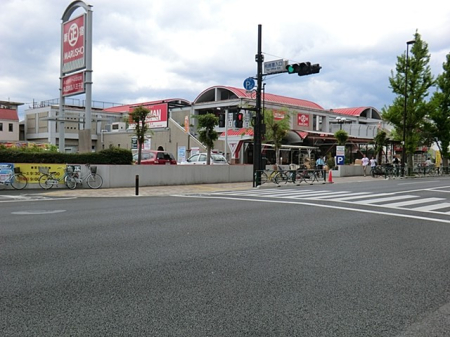 ӊ X[p[ 1300m X[p[AvXqwOX