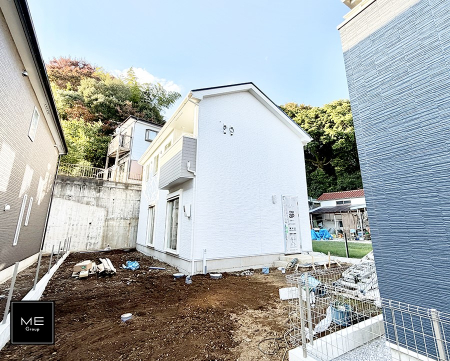 nOώʐ^ OρV炵n܂ꏊŁAƑJ[߂