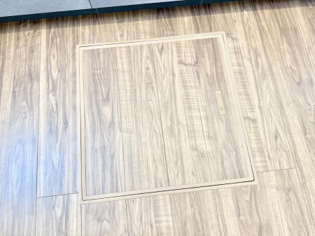 ̑ ݔBꂽ[Xy[XŉƑŜXbL