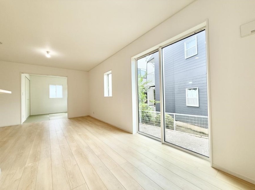 rO 났ƏΊ炪W܂AS܂郊rO