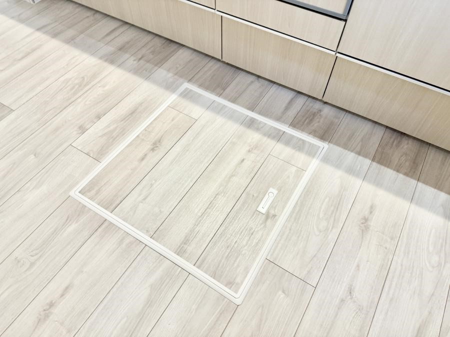 ̑ ݔBꂽ[Xy[XŉƑŜXbL