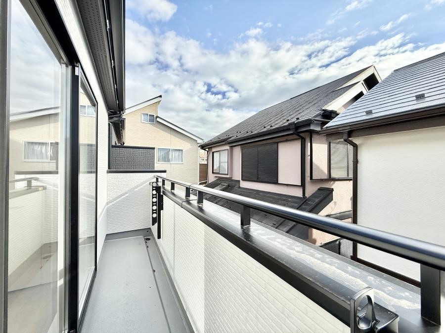 �o���R�j�[ ������ �G�߂̈ڂ낢����������J���I�ȋ�Ԃł�