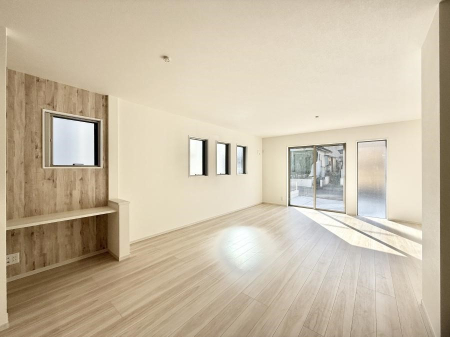 ���r���O ���������S�n�̂����A���z�̃��r���O