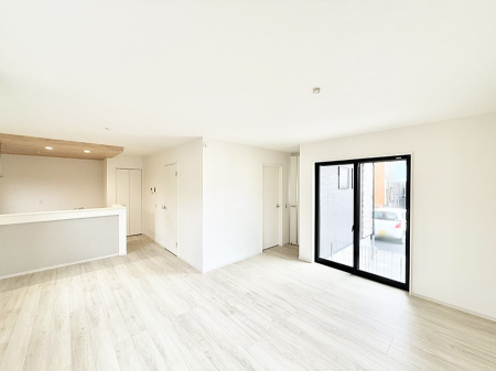 ���r���O ���������났�ƏΊ炪�W�܂�A�S���܂郊�r���O