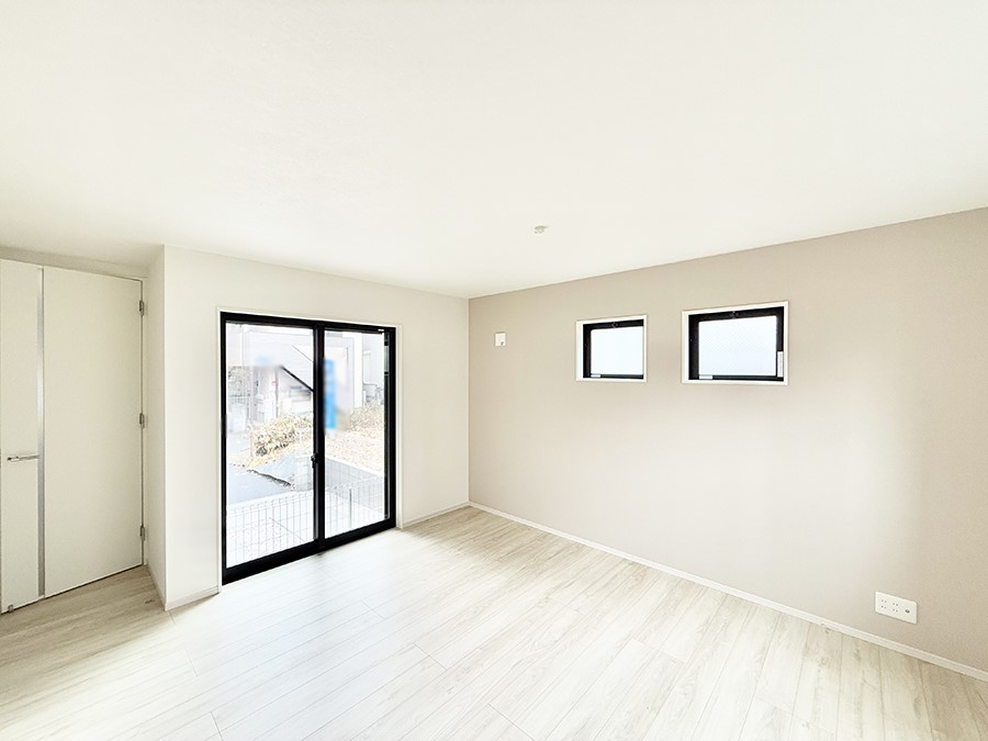 ���r���O ���������R�Ɖ�b�����܂��A�S�n�悢�ЂƂƂ�