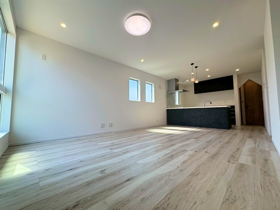 rO ƑRƏW܂AyԂ߂郊rO