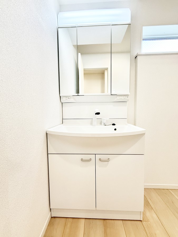 ʑEʏ 邢ʏ͖̎yłႢł